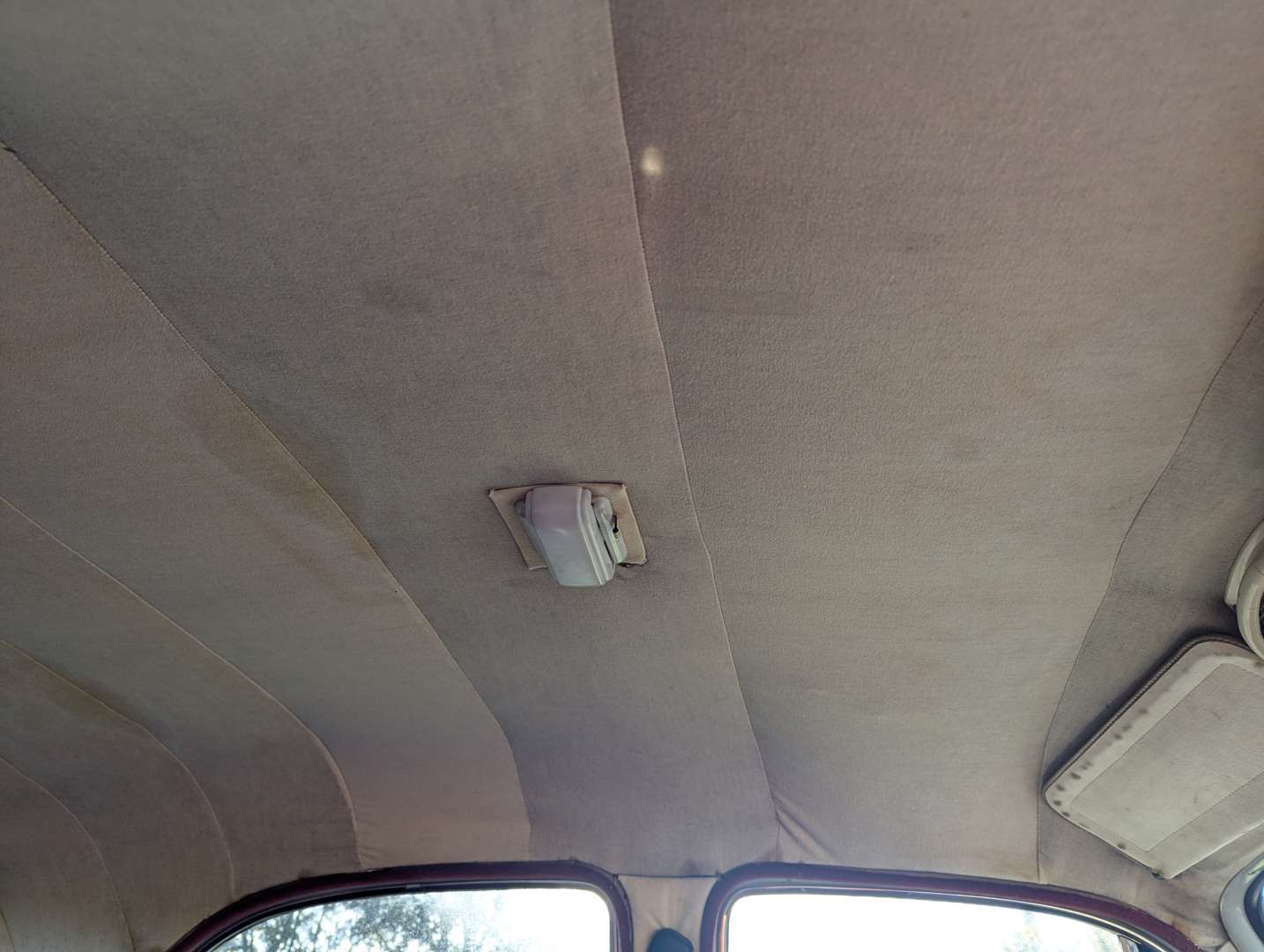 <p>1953 FORD ZEPHYR</p>