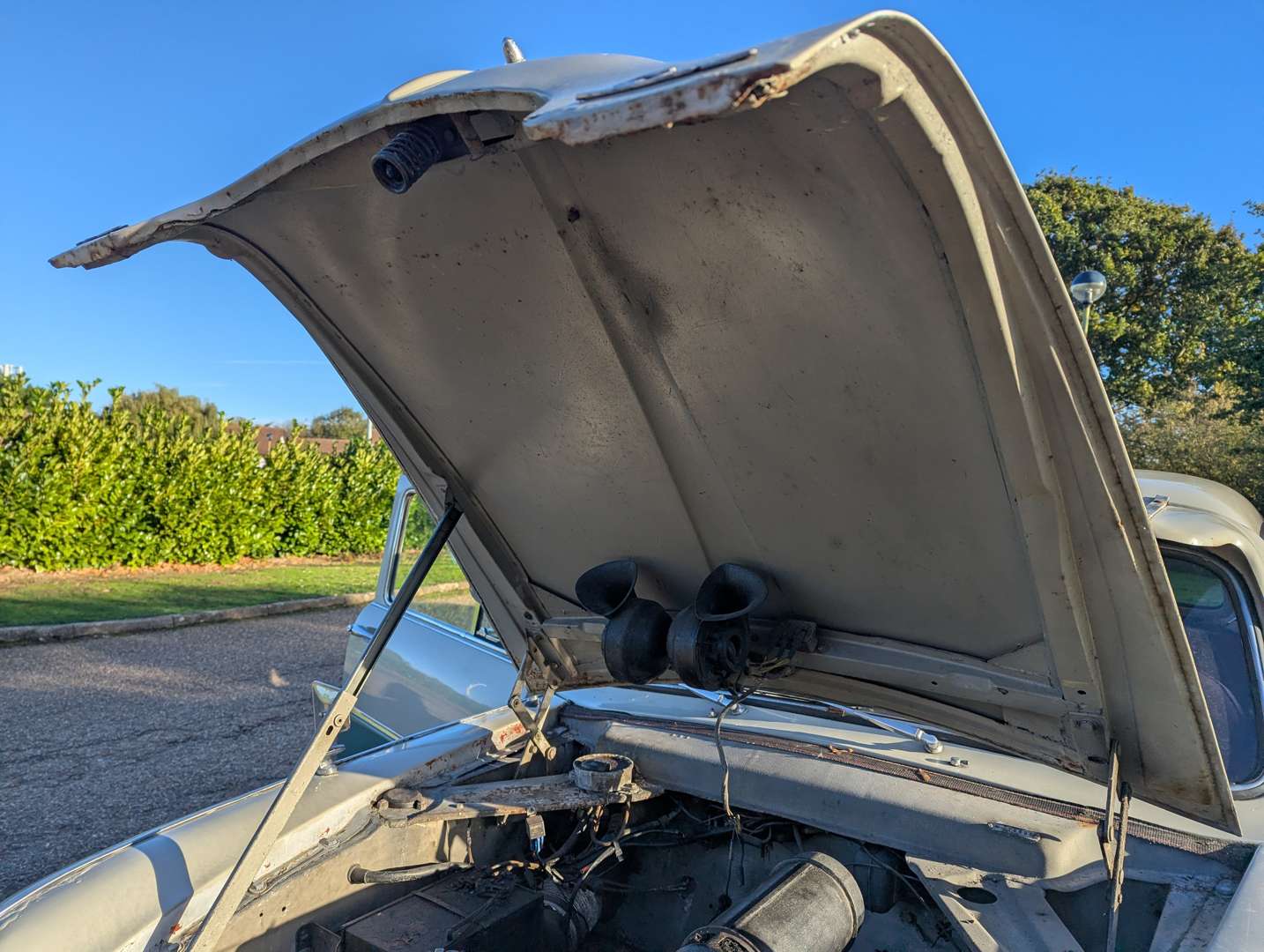 <p>1953 FORD ZEPHYR</p>