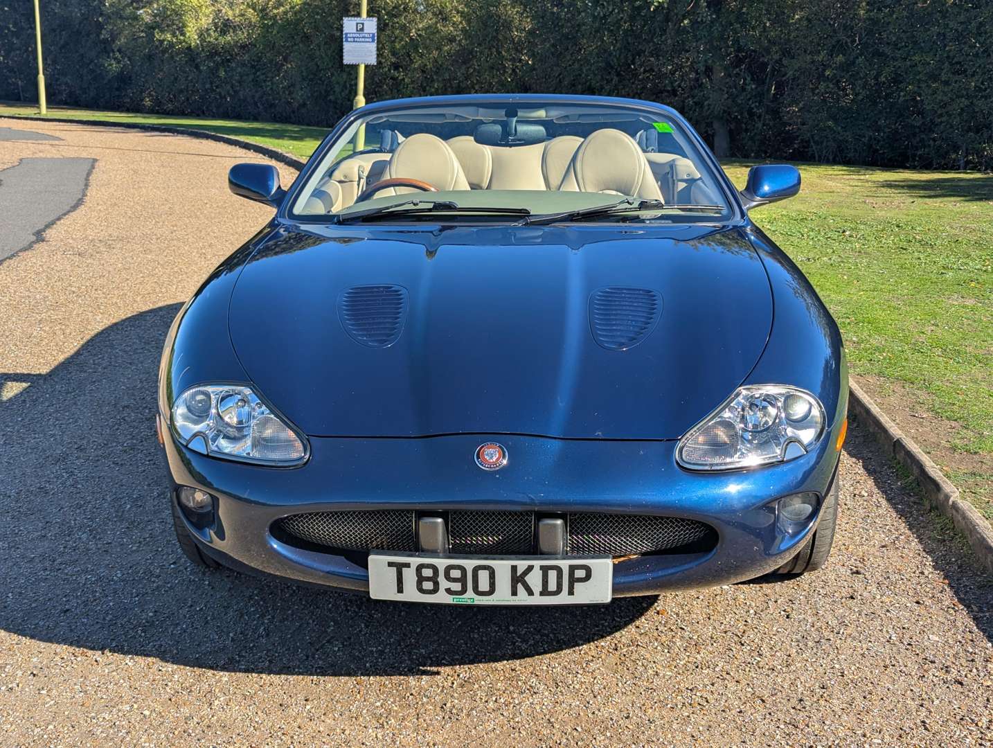 <p>1999 JAGUAR XKR 4.0 AUTO CONVERTIBLE</p>