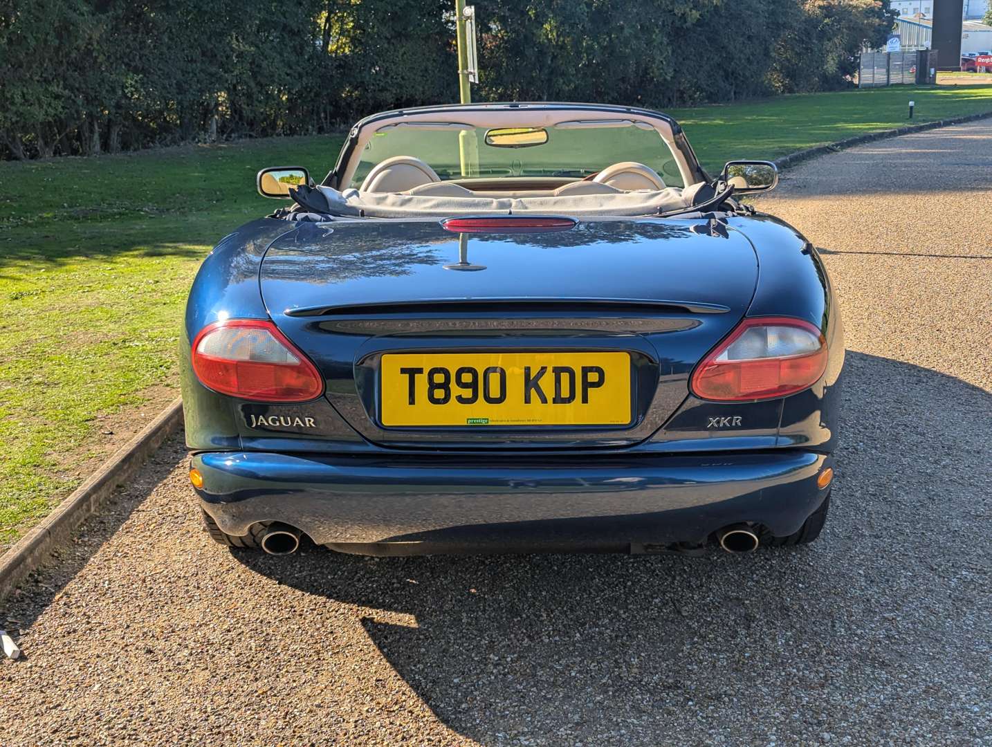 <p>1999 JAGUAR XKR 4.0 AUTO CONVERTIBLE</p>