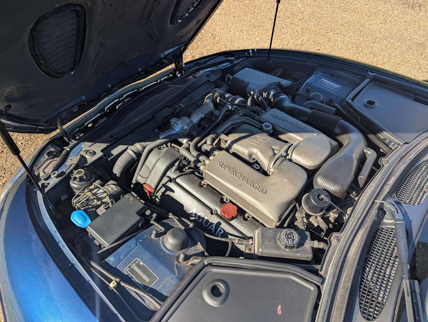 <p>1999 JAGUAR XKR 4.0 AUTO CONVERTIBLE</p>