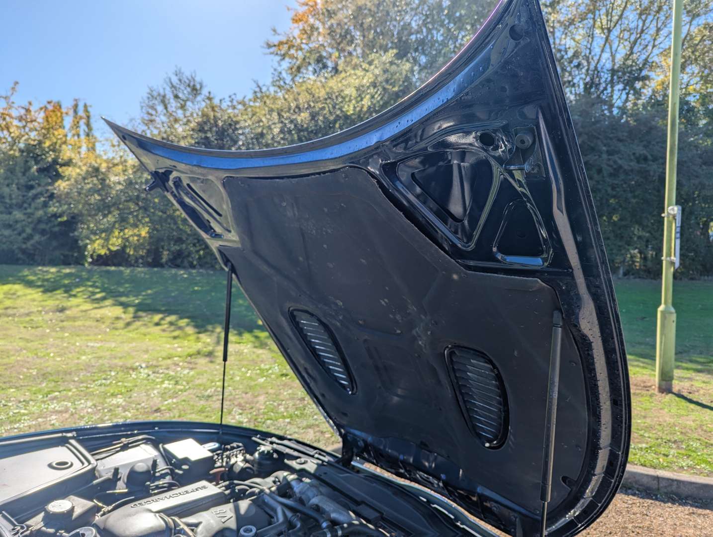 <p>1999 JAGUAR XKR 4.0 AUTO CONVERTIBLE</p>