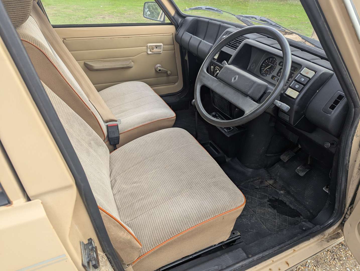 <p>1984 RENAULT 5 TL</p>