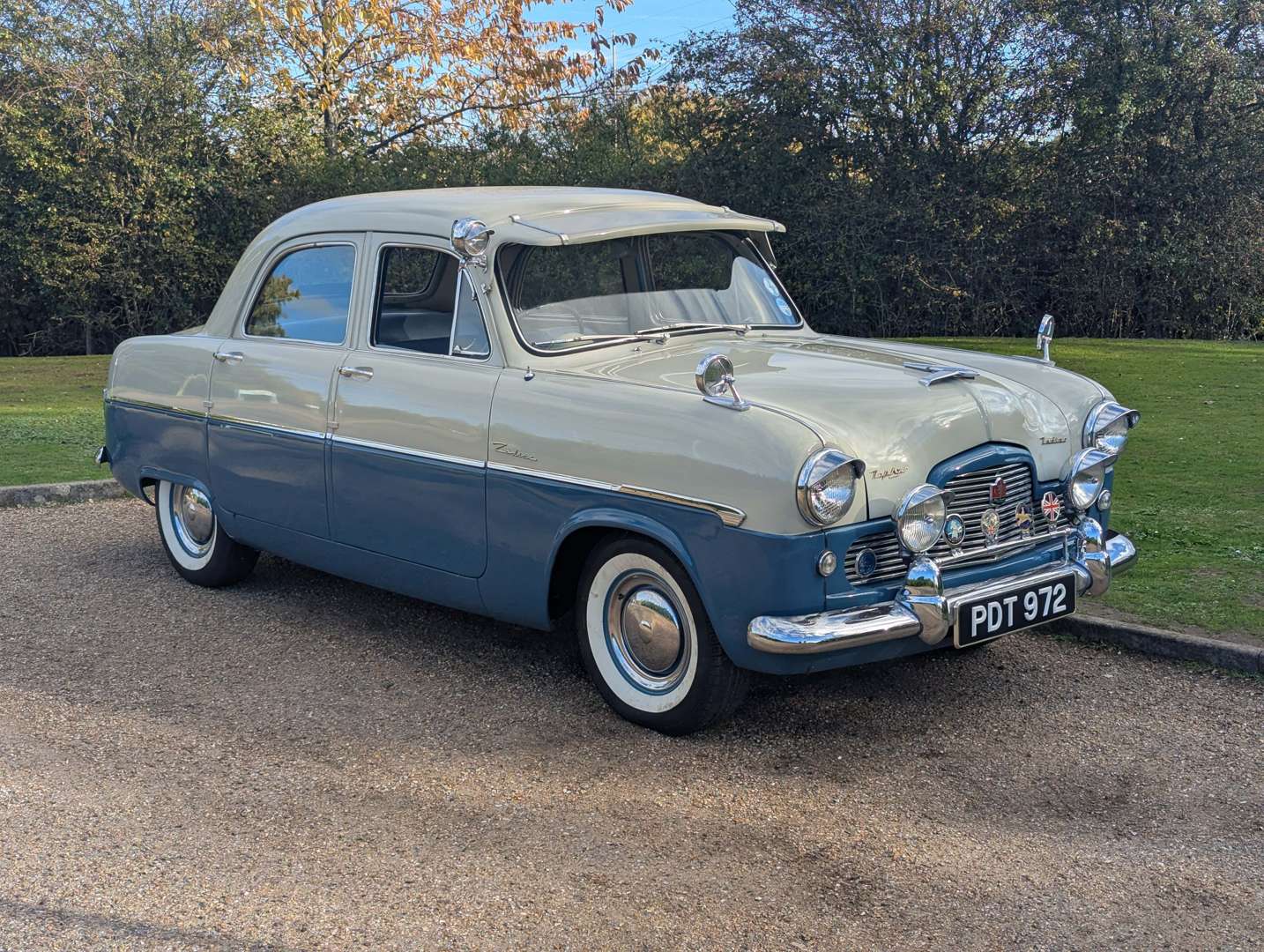 <p>1954 FORD ZEPHYR ZODIAC MKI</p>