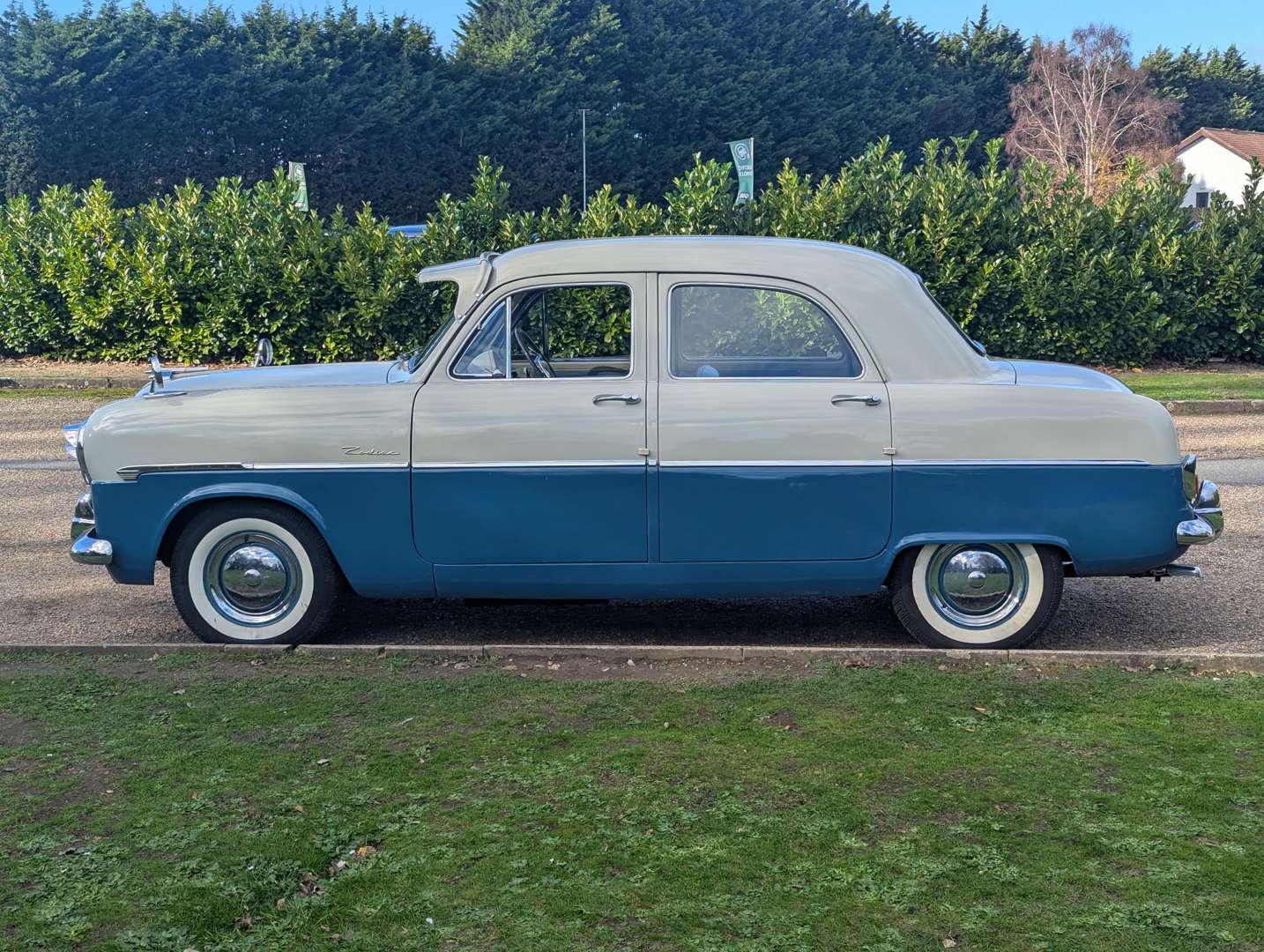 <p>1954 FORD ZEPHYR ZODIAC MKI</p>