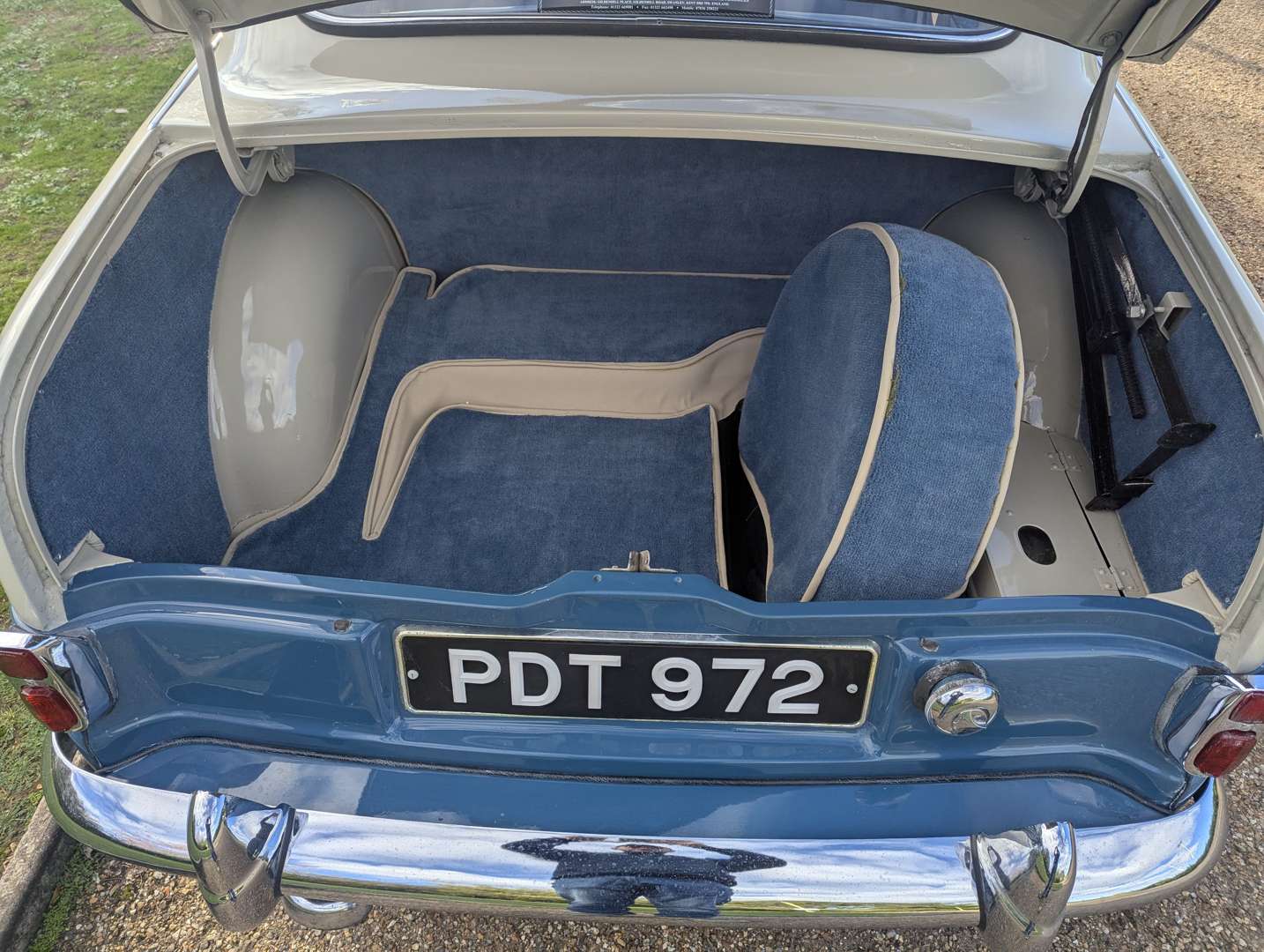 <p>1954 FORD ZEPHYR ZODIAC MKI</p>
