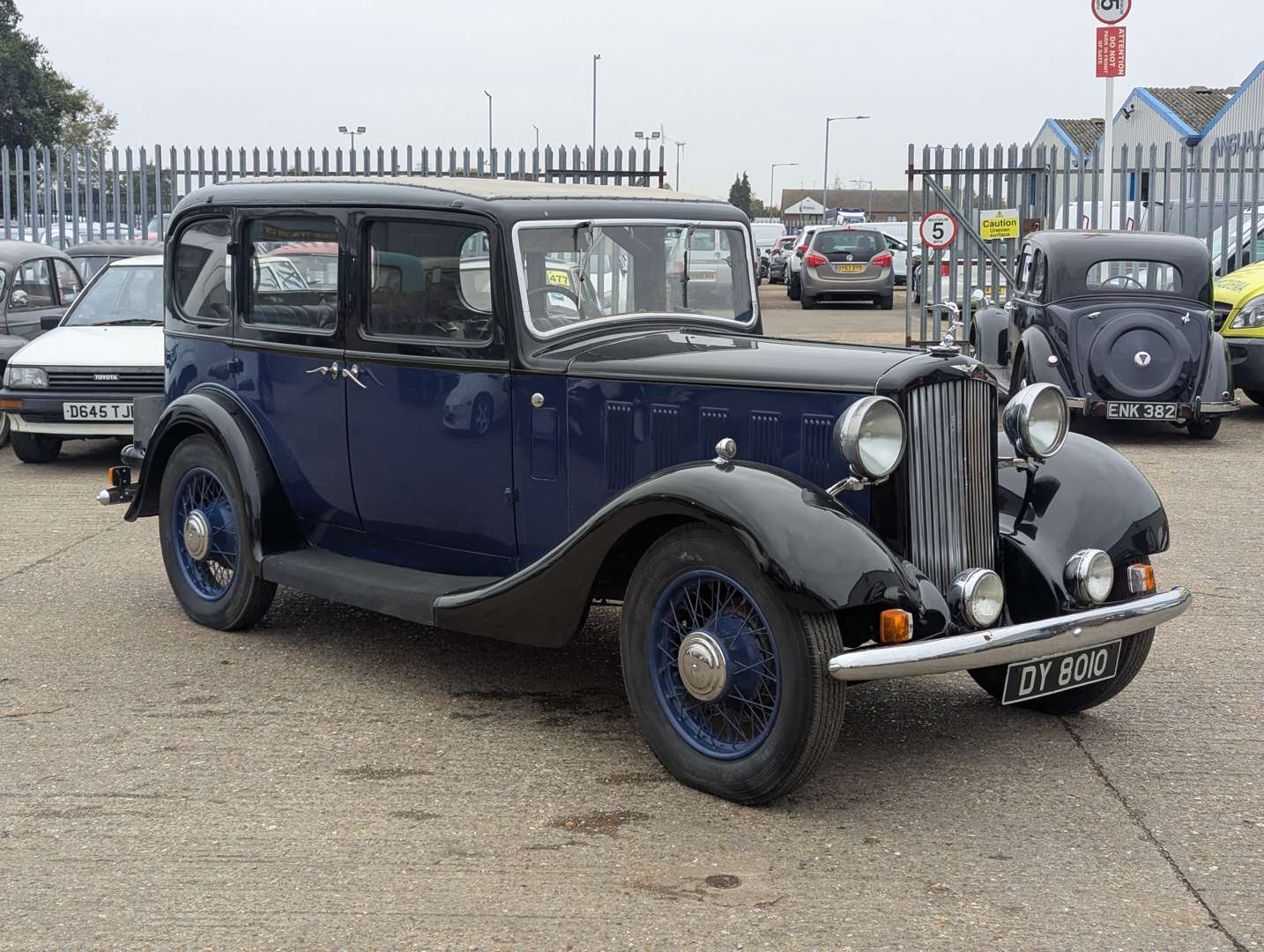 <p>1934 HILLMAN ‘BIG' 16</p>
