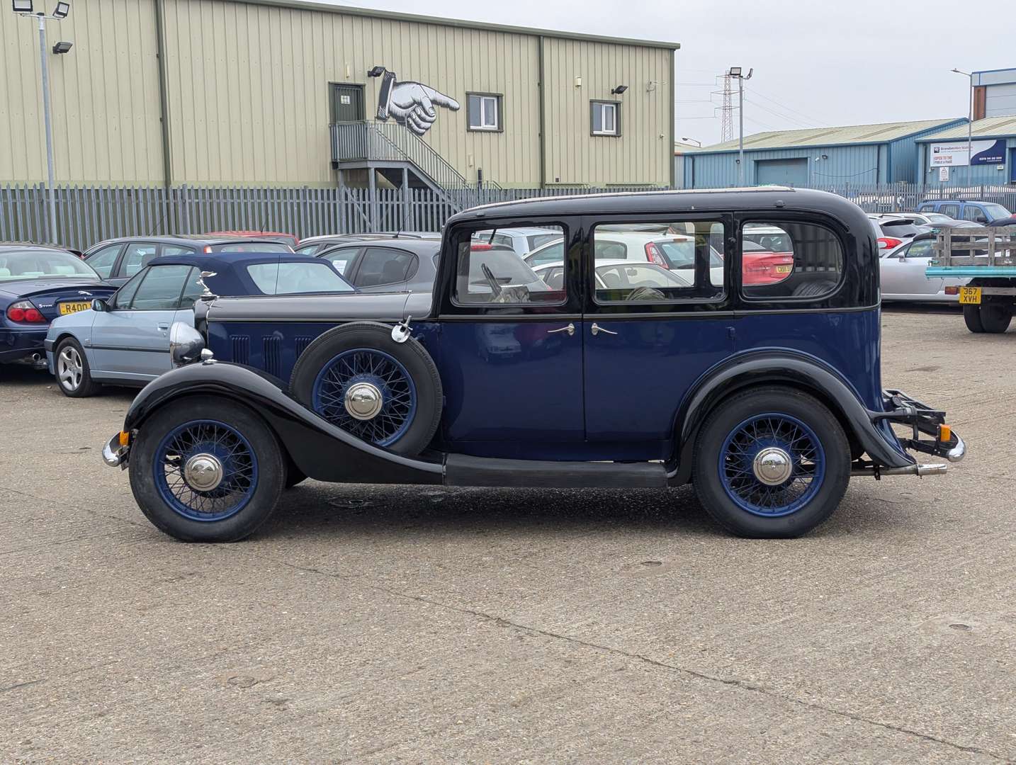<p>1934 HILLMAN ‘BIG' 16</p>