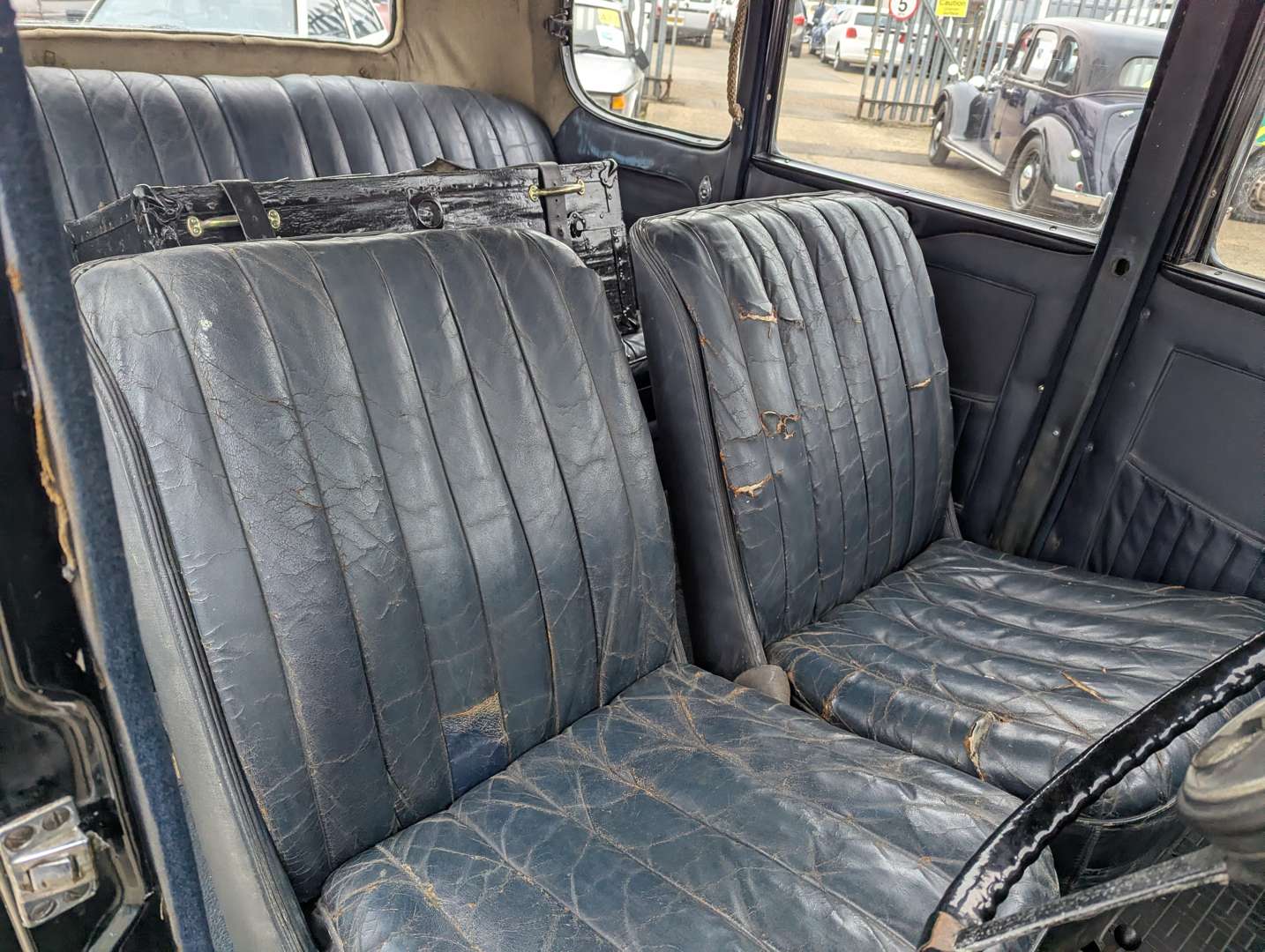 <p>1934 HILLMAN ‘BIG' 16</p>