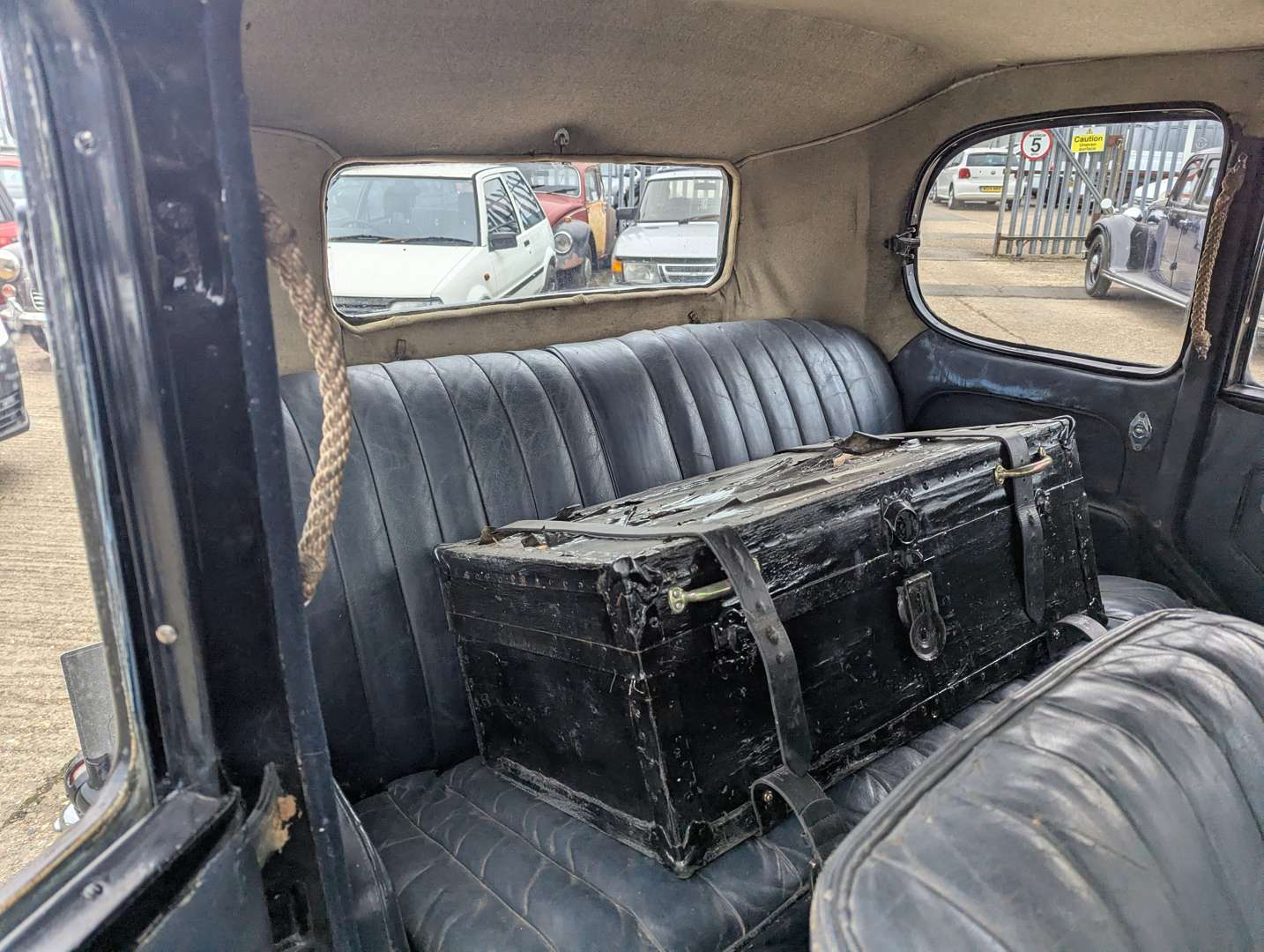 <p>1934 HILLMAN ‘BIG' 16</p>