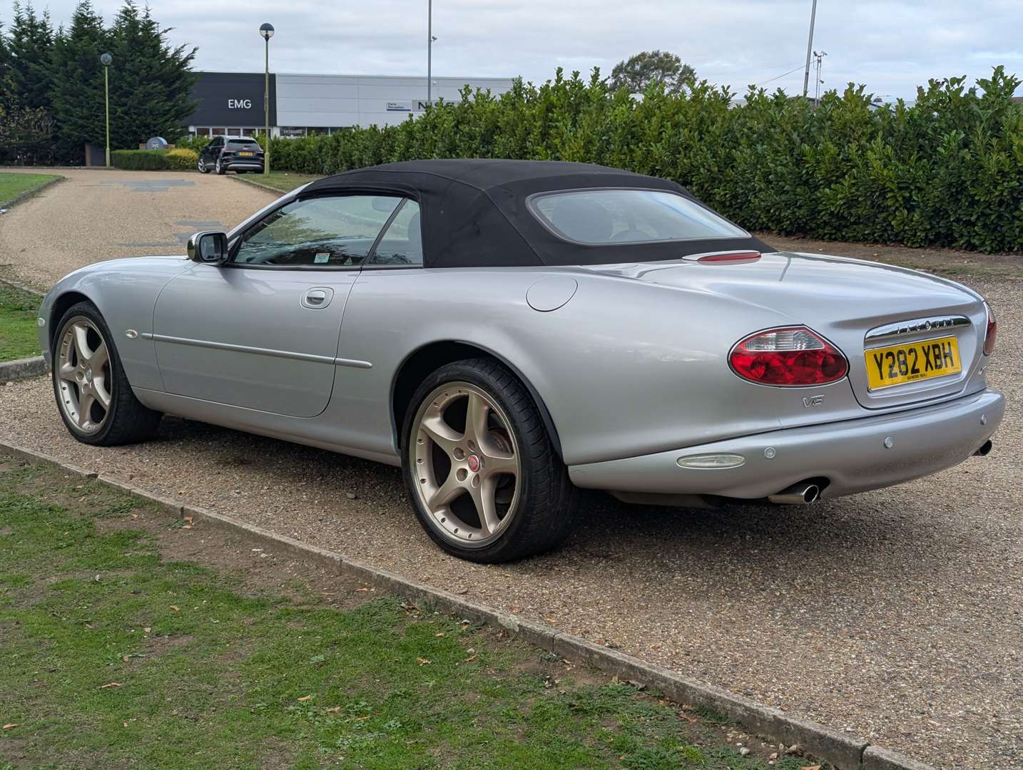 <p>2001 JAGUAR XK8 4.0 CONVERTIBLE AUTO</p>