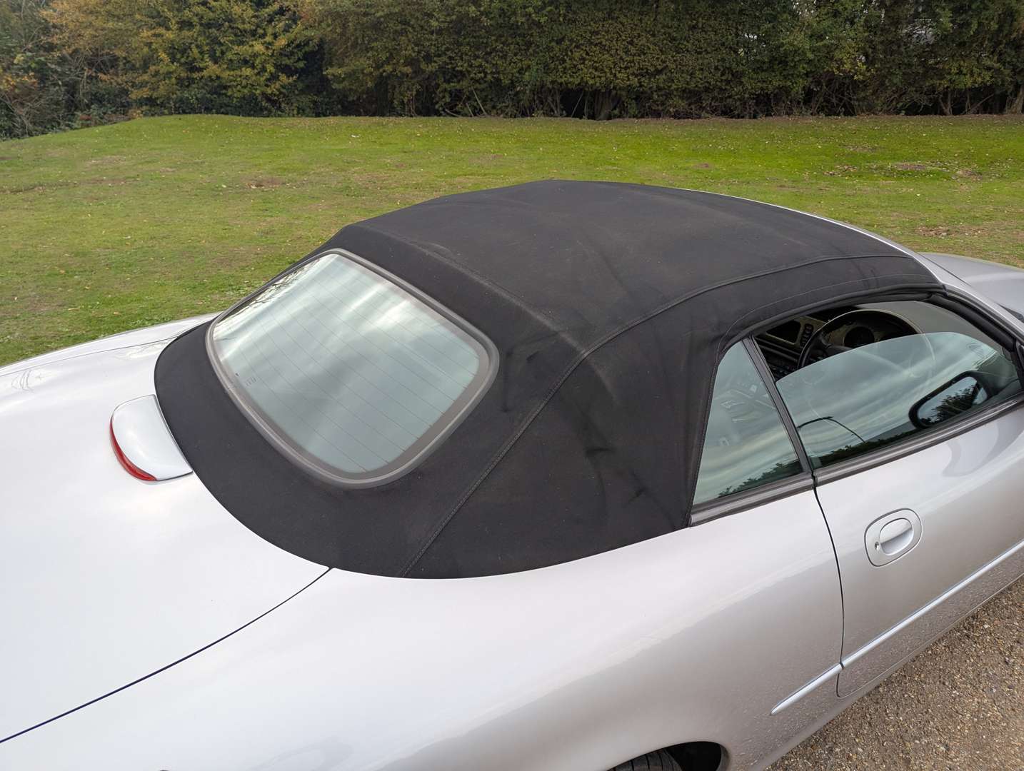 <p>2001 JAGUAR XK8 4.0 CONVERTIBLE AUTO</p>