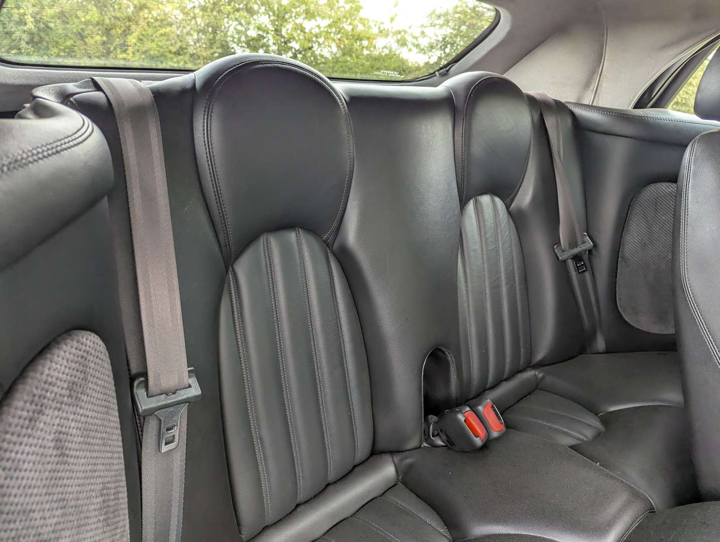 <p>2001 JAGUAR XK8 4.0 CONVERTIBLE AUTO</p>