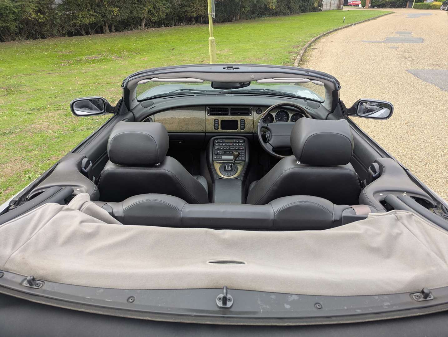<p>2001 JAGUAR XK8 4.0 CONVERTIBLE AUTO</p>
