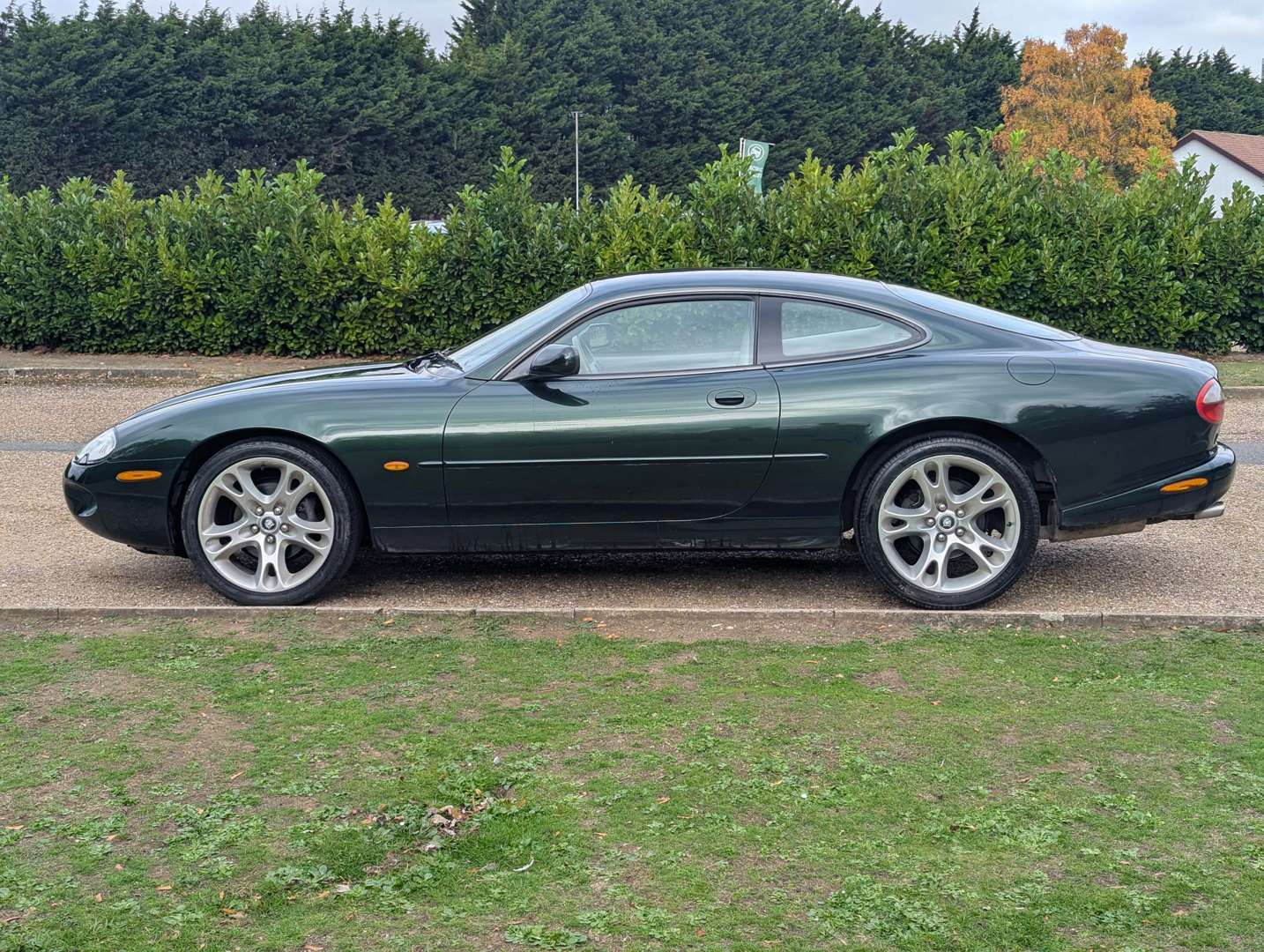 <p>1997 JAGUAR XK8 4.0 COUPE AUTO</p>