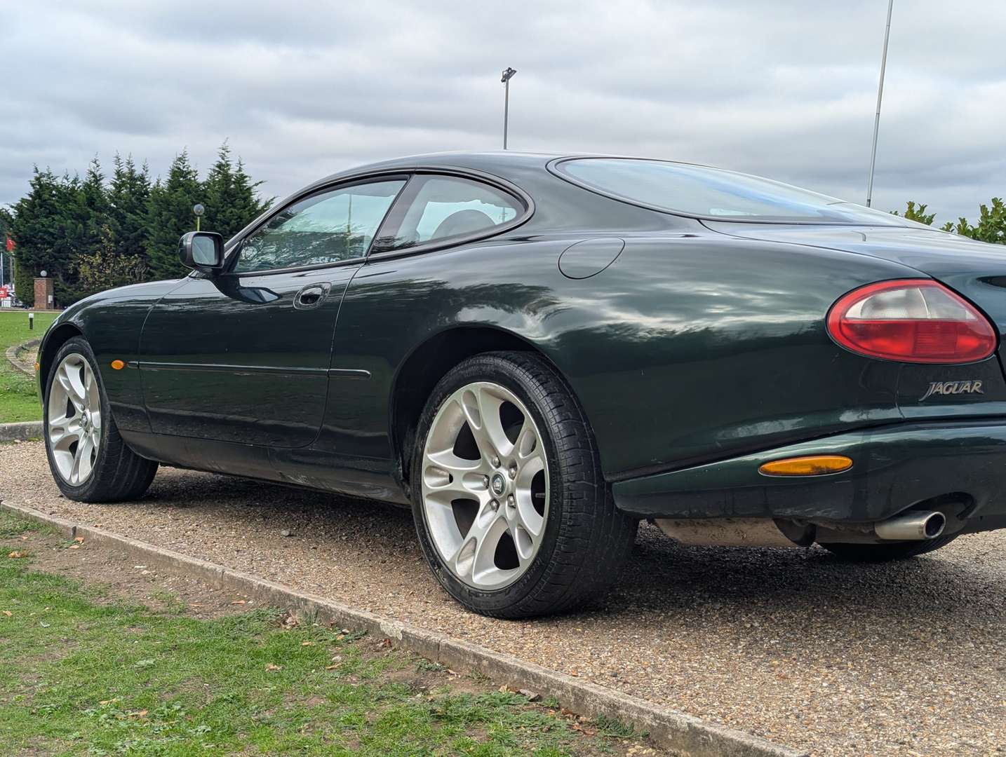 <p>1997 JAGUAR XK8 4.0 COUPE AUTO</p>