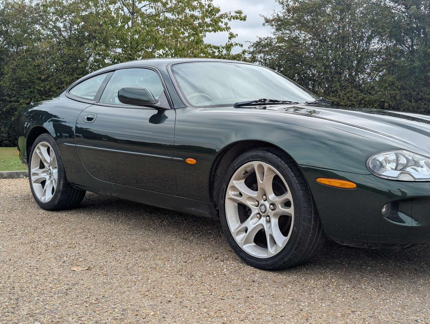 <p>1997 JAGUAR XK8 4.0 COUPE AUTO</p>