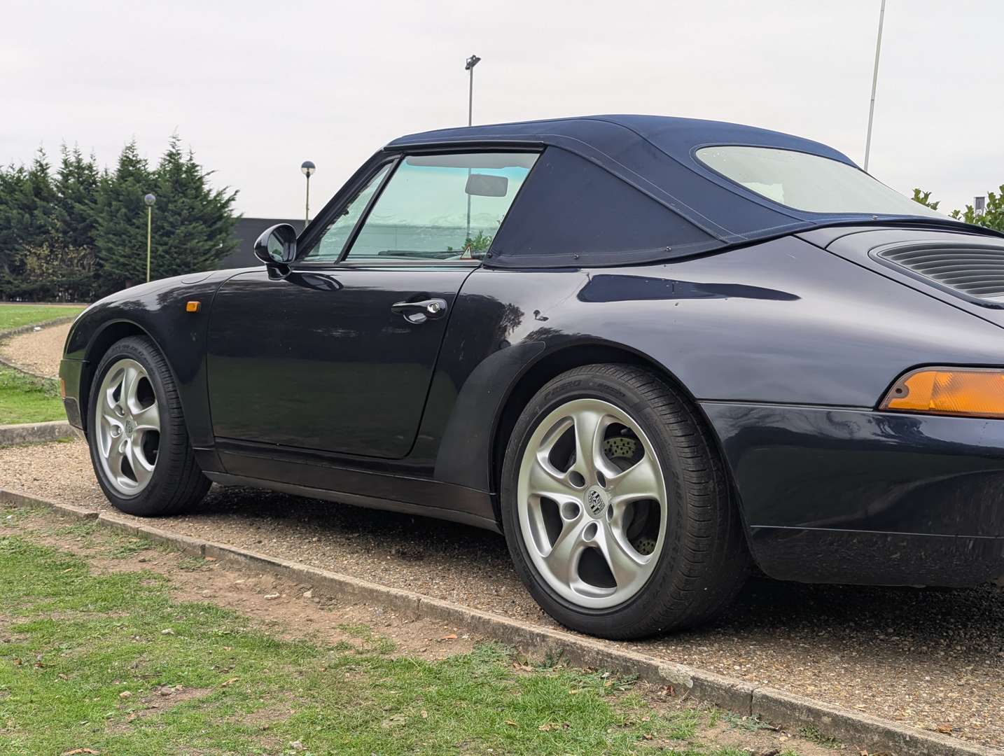 <p>1995 PORSCHE 911 (993) 3.6 CARRERA CABRIO</p>