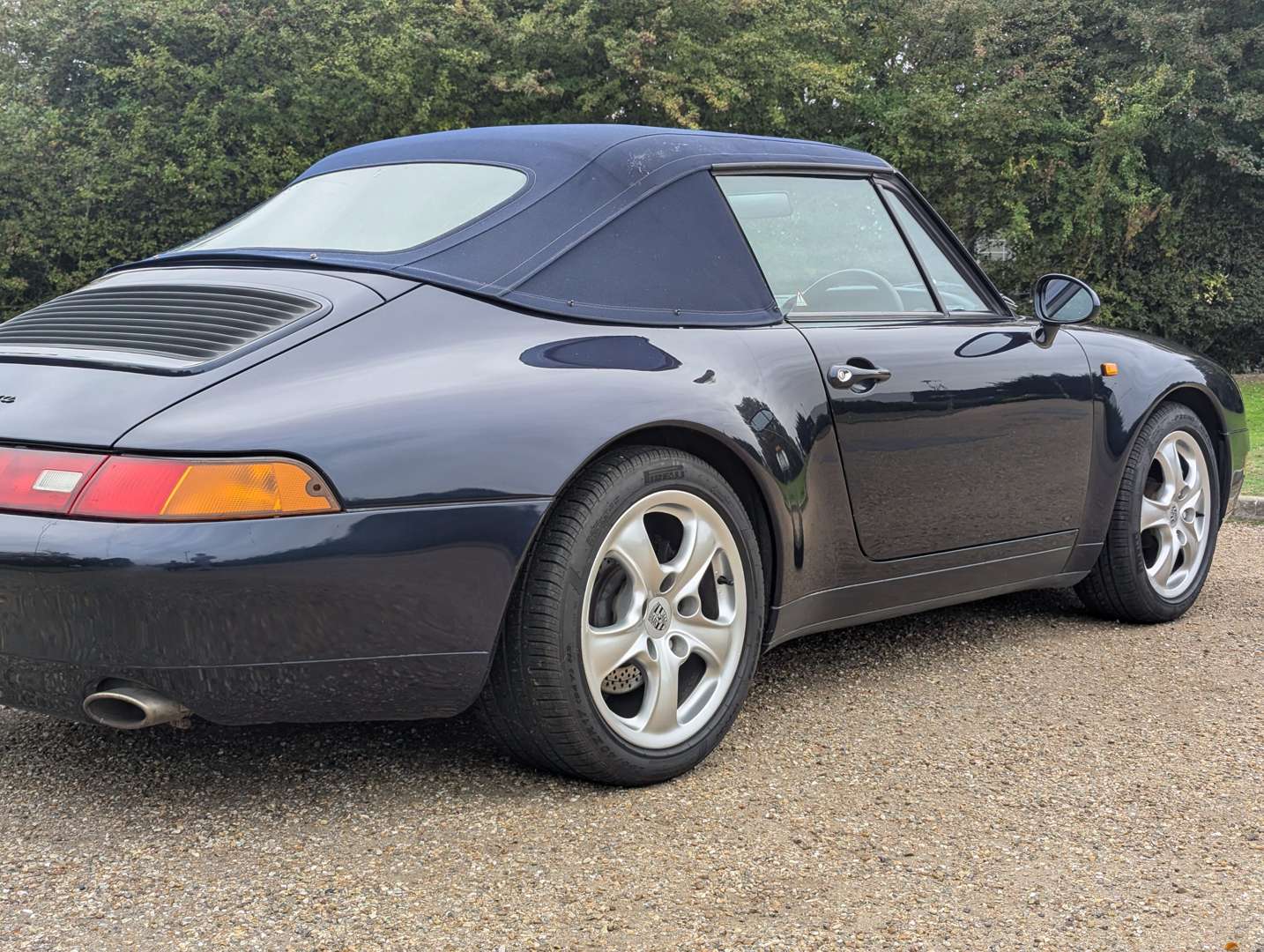 <p>1995 PORSCHE 911 (993) 3.6 CARRERA CABRIO</p>