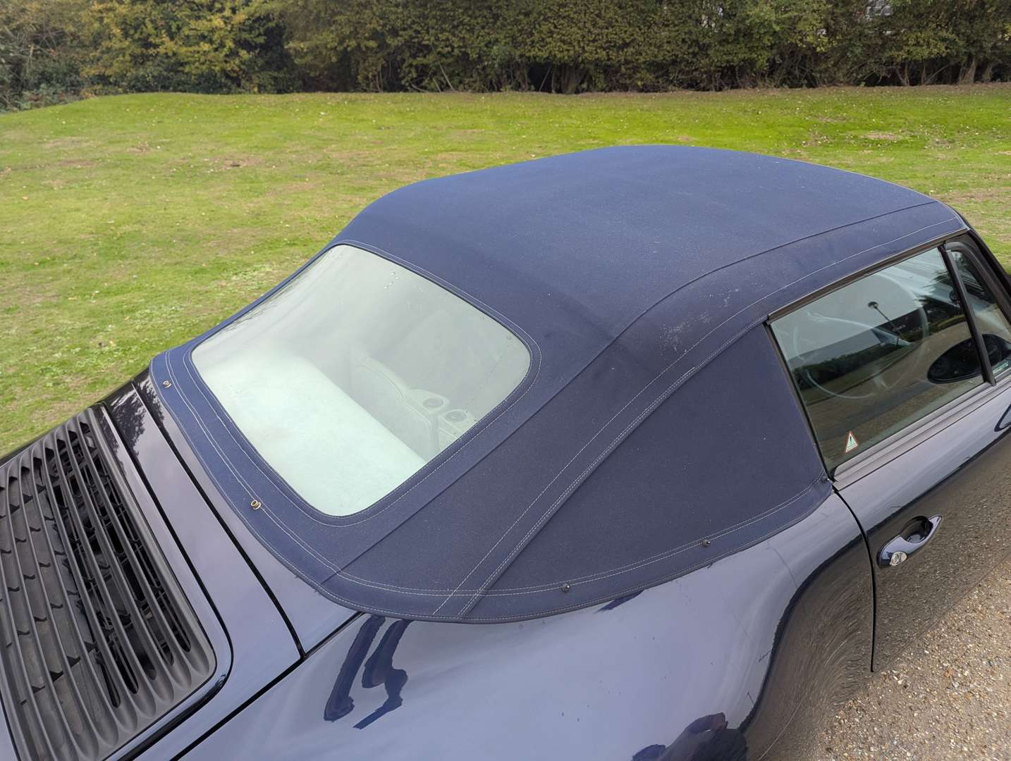 <p>1995 PORSCHE 911 (993) 3.6 CARRERA CABRIO</p>