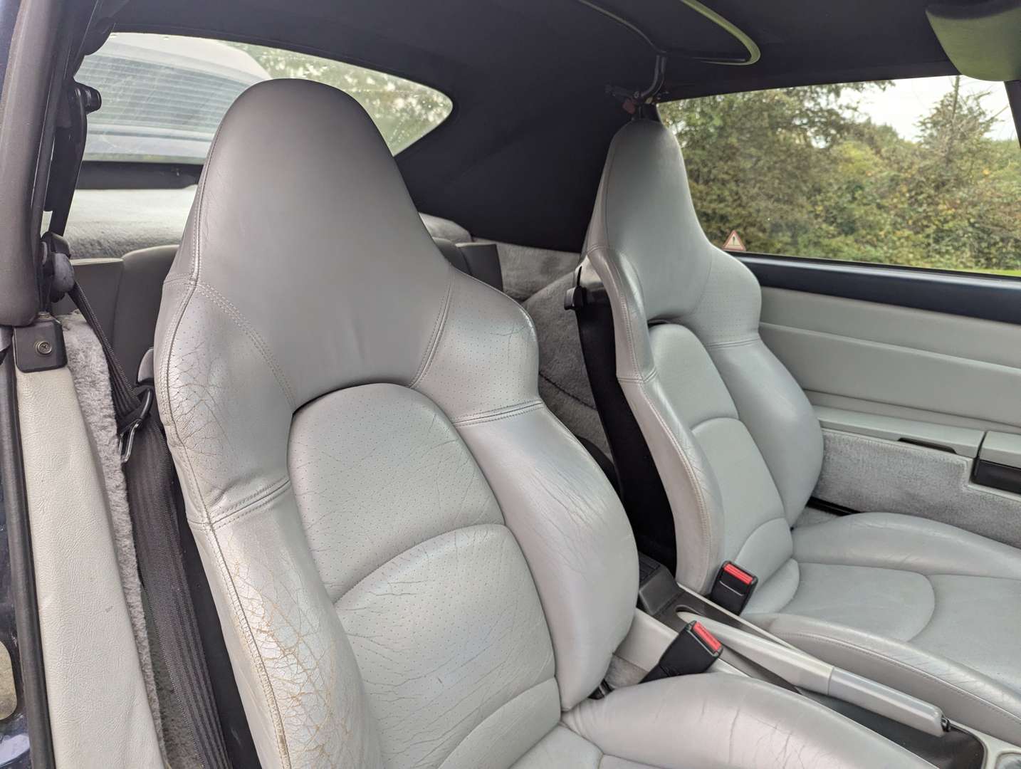 <p>1995 PORSCHE 911 (993) 3.6 CARRERA CABRIO</p>