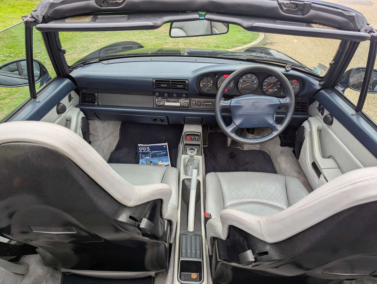 <p>1995 PORSCHE 911 (993) 3.6 CARRERA CABRIO</p>