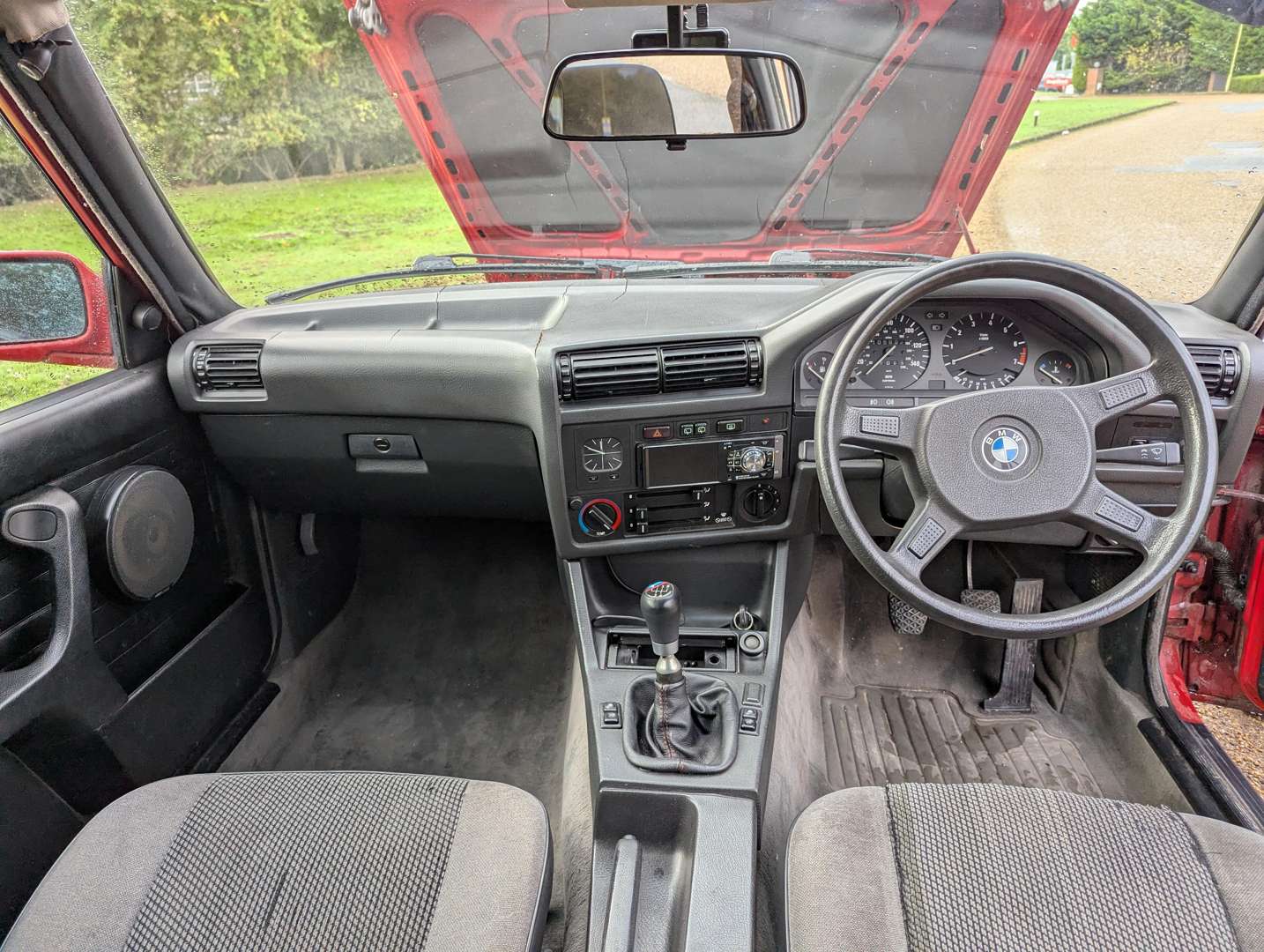 <p>1989 BMW E30 TOURING (E34 TDS CONVERSION)</p>