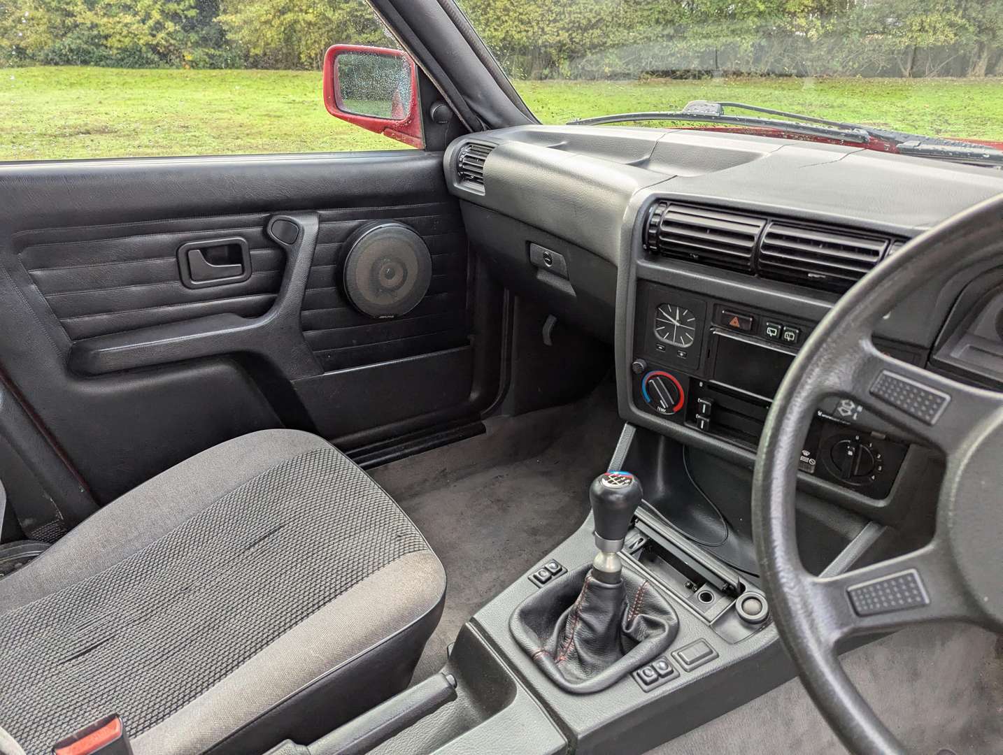 <p>1989 BMW E30 TOURING (E34 TDS CONVERSION)</p>