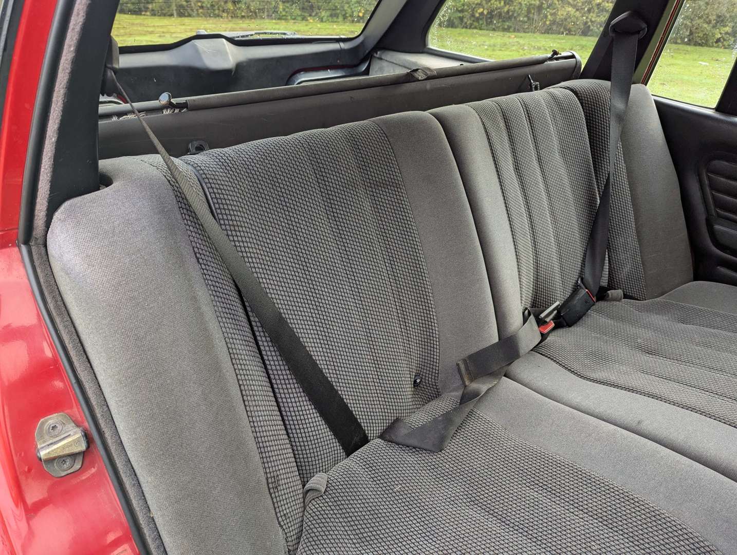 <p>1989 BMW E30 TOURING (E34 TDS CONVERSION)</p>