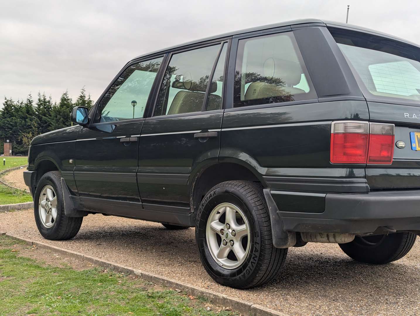 <p>2000 RANGE ROVER 2.5 DSE AUTO</p>