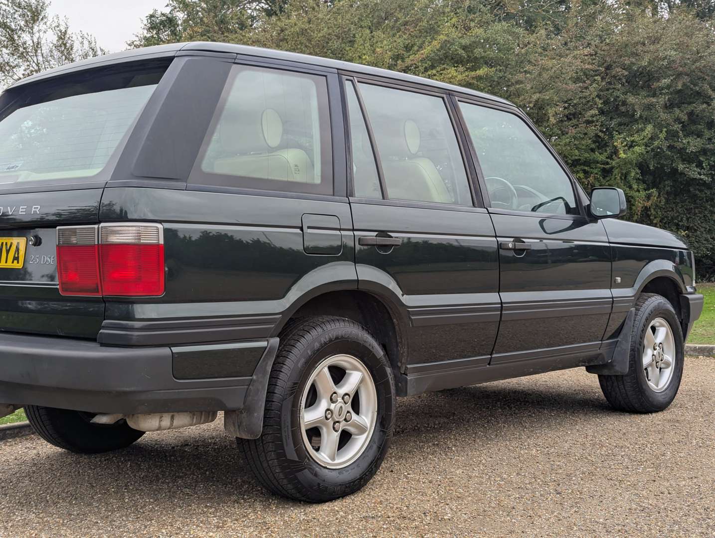<p>2000 RANGE ROVER 2.5 DSE AUTO</p>