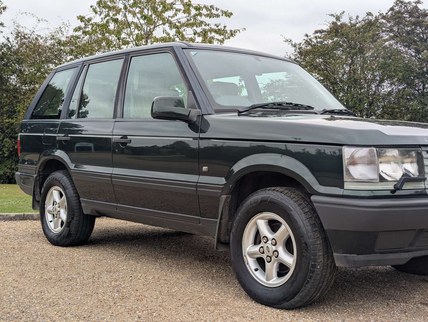<p>2000 RANGE ROVER 2.5 DSE AUTO</p>