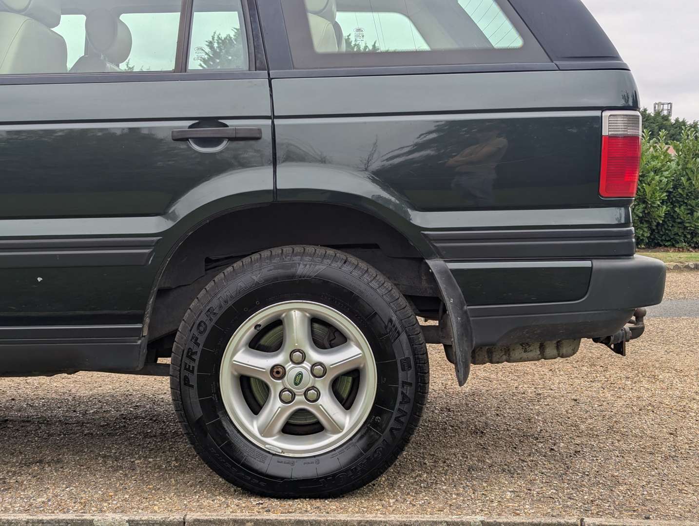 <p>2000 RANGE ROVER 2.5 DSE AUTO</p>