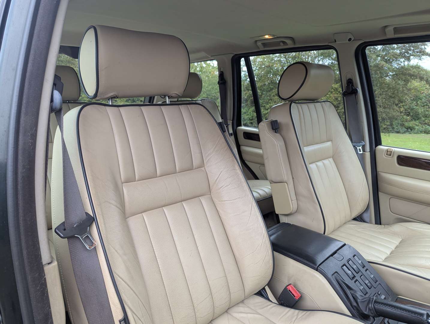 <p>2000 RANGE ROVER 2.5 DSE AUTO</p>