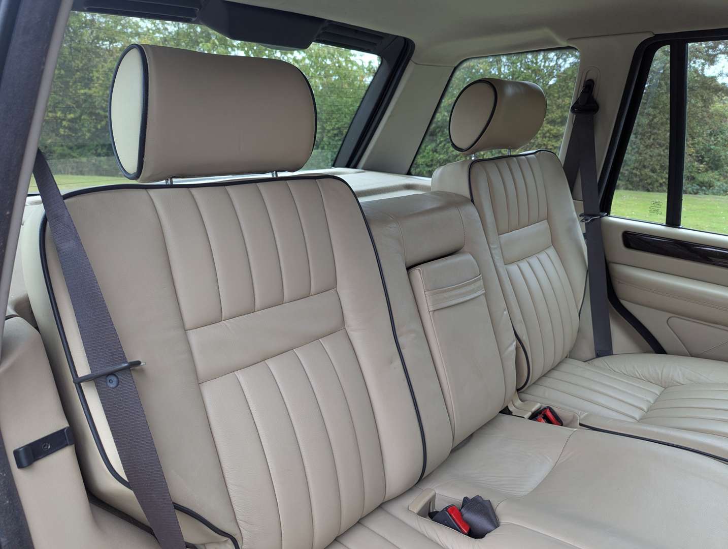 <p>2000 RANGE ROVER 2.5 DSE AUTO</p>