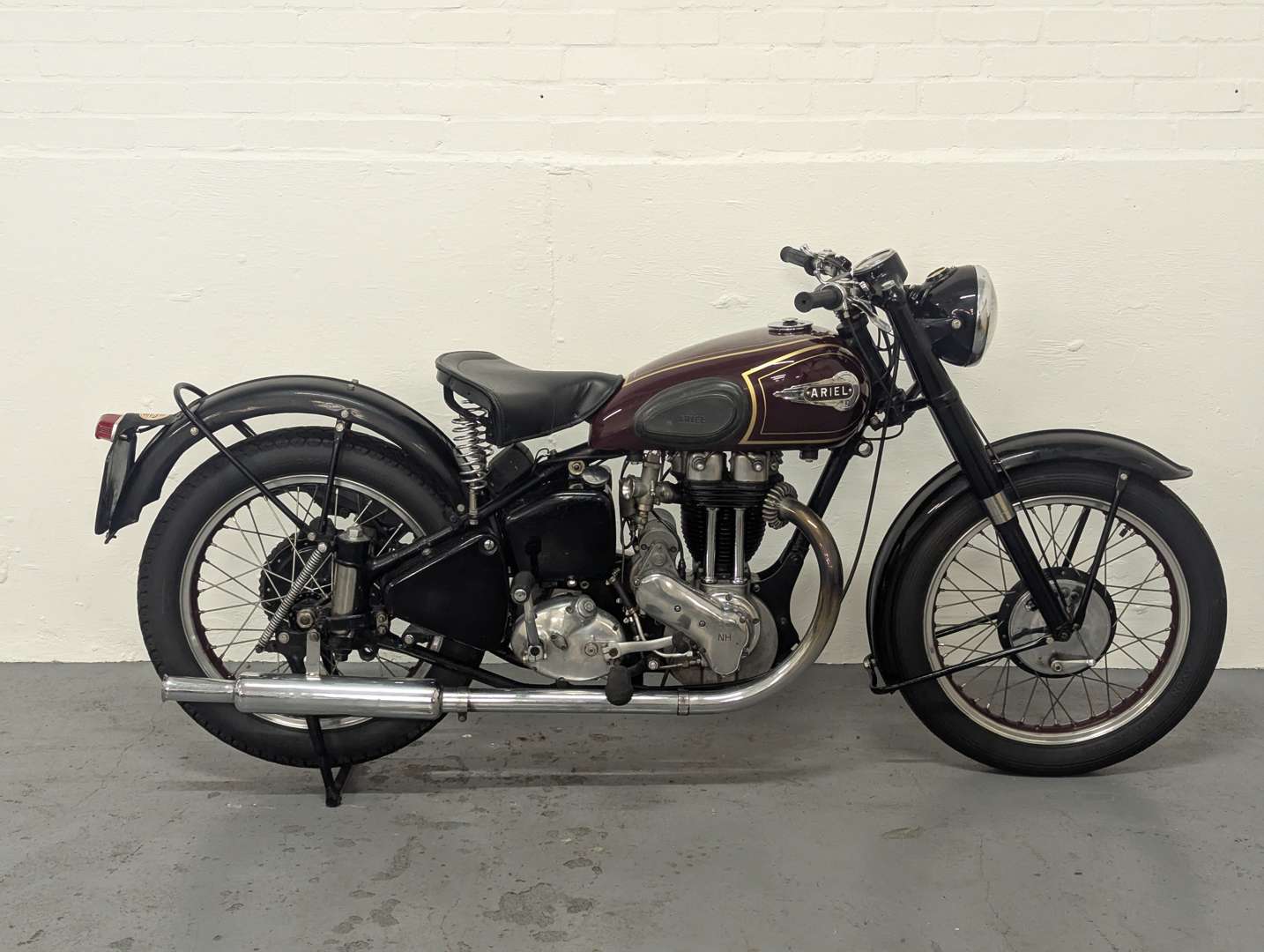 <p>1952 ARIEL 350 RED HUNTER</p>