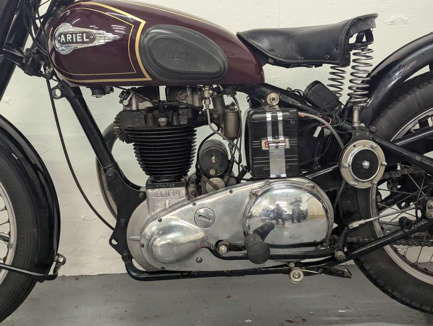 <p>1952 ARIEL 350 RED HUNTER</p>