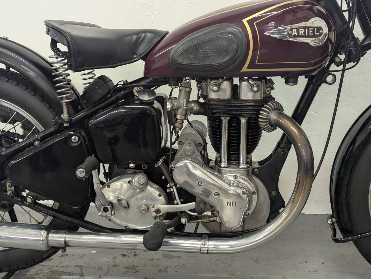 <p>1952 ARIEL 350 RED HUNTER</p>