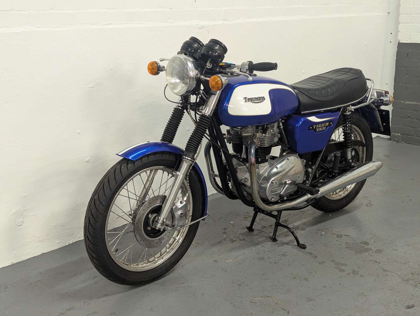 <p>1979 TRIUMPH TIGER 750</p>