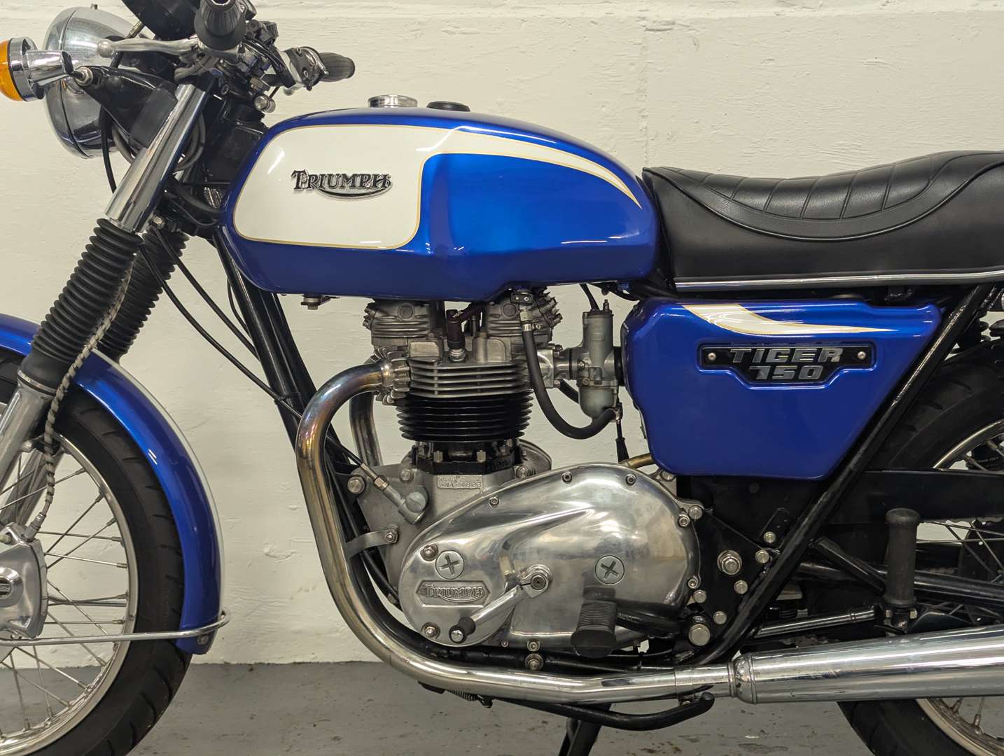 <p>1979 TRIUMPH TIGER 750</p>