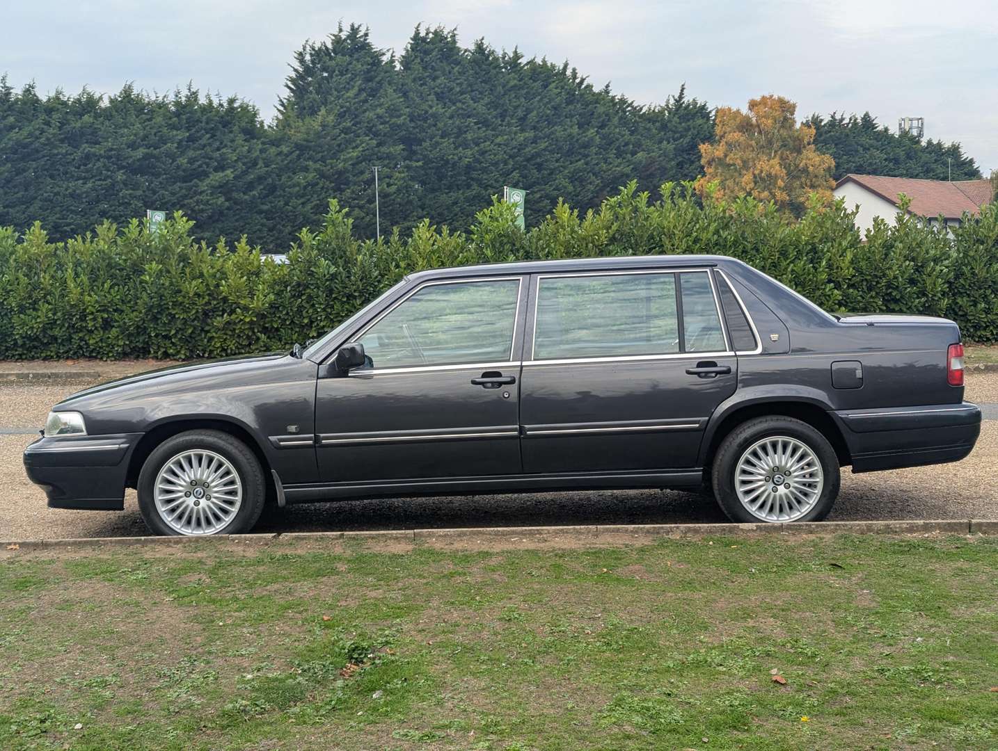 <p>1998 VOLVO S90 ROYAL LWB</p>