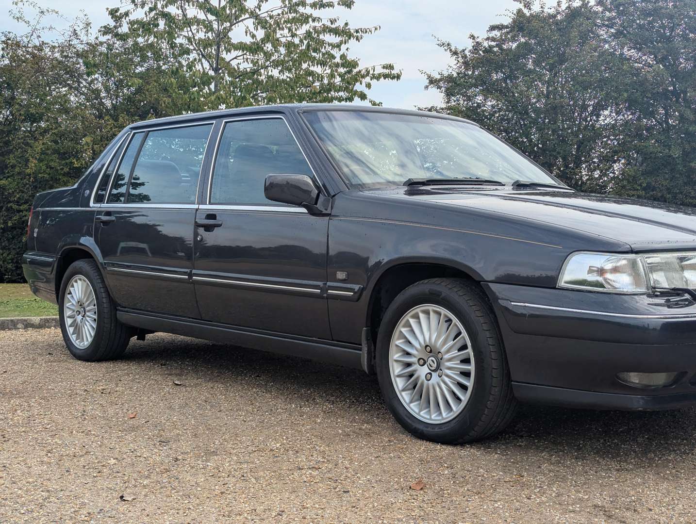 <p>1998 VOLVO S90 ROYAL LWB</p>
