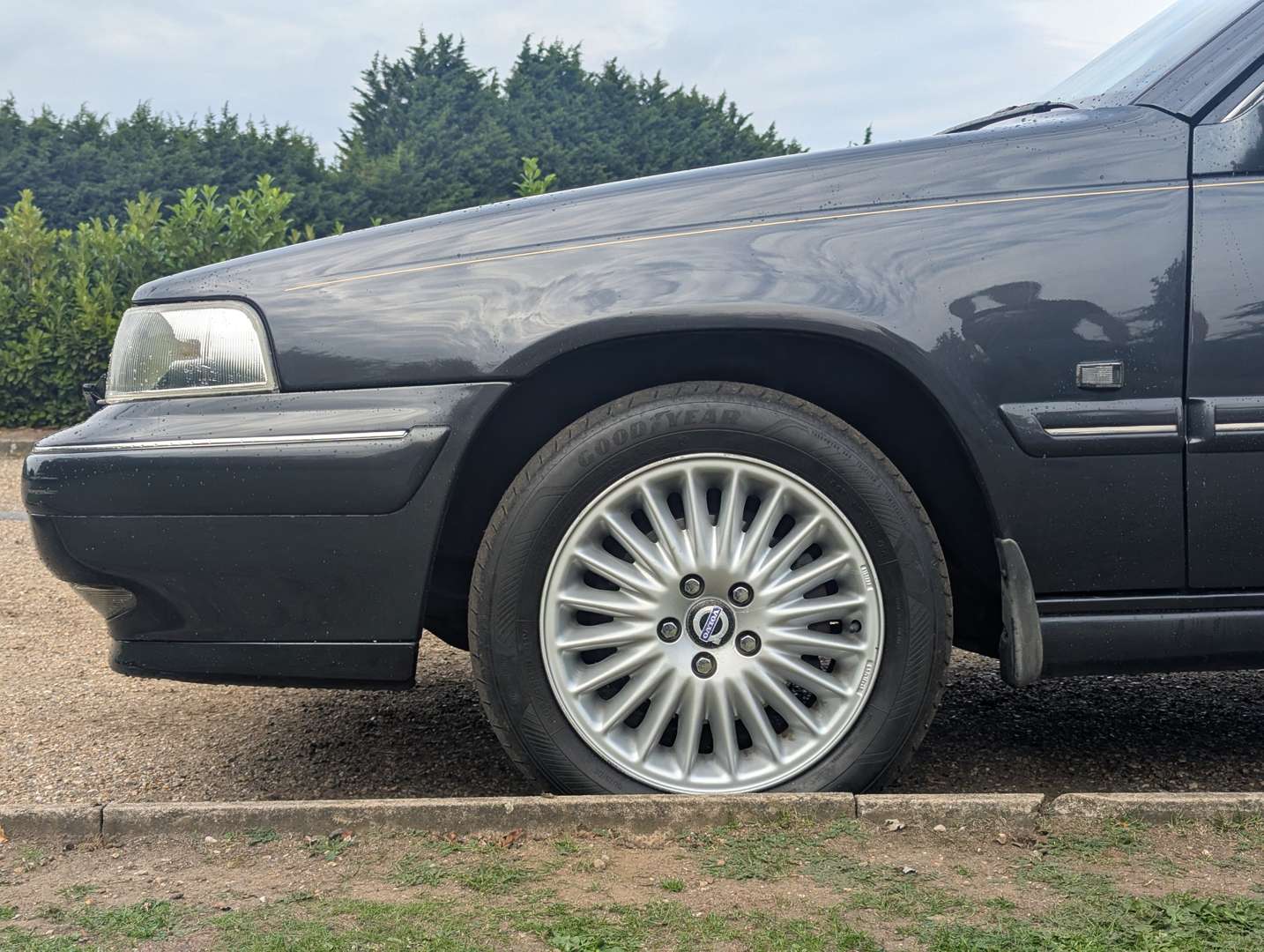 <p>1998 VOLVO S90 ROYAL LWB</p>