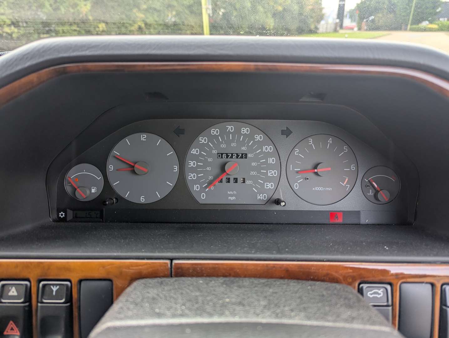 <p>1998 VOLVO S90 ROYAL LWB</p>