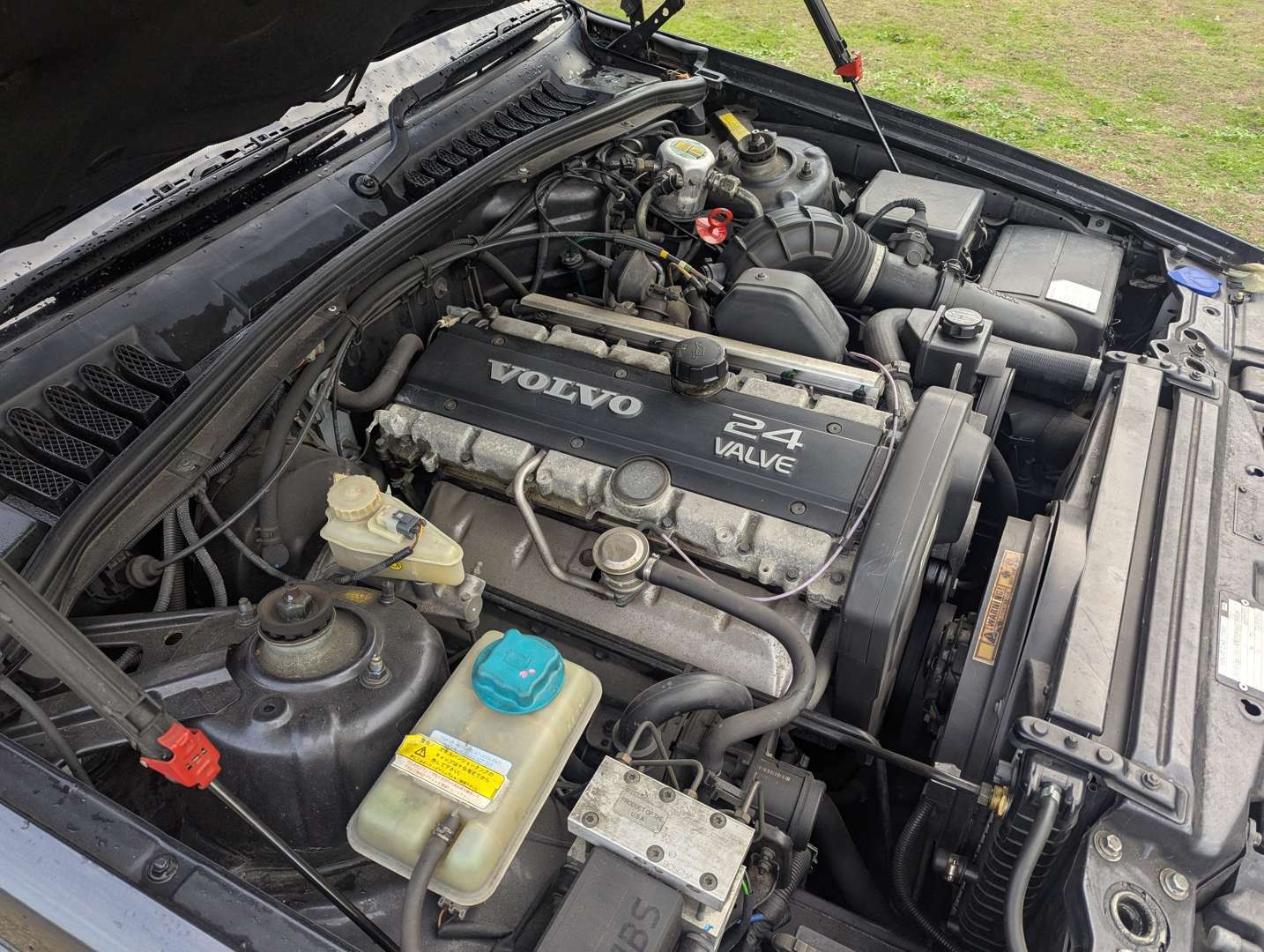 <p>1998 VOLVO S90 ROYAL LWB</p>