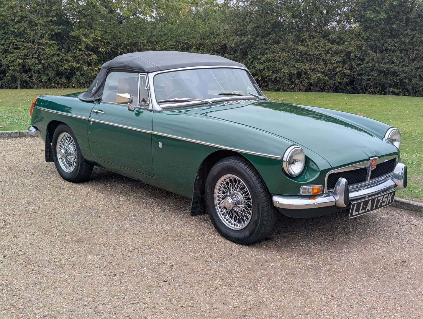 <p>1972 MG B ROADSTER AUTOMATIC</p>