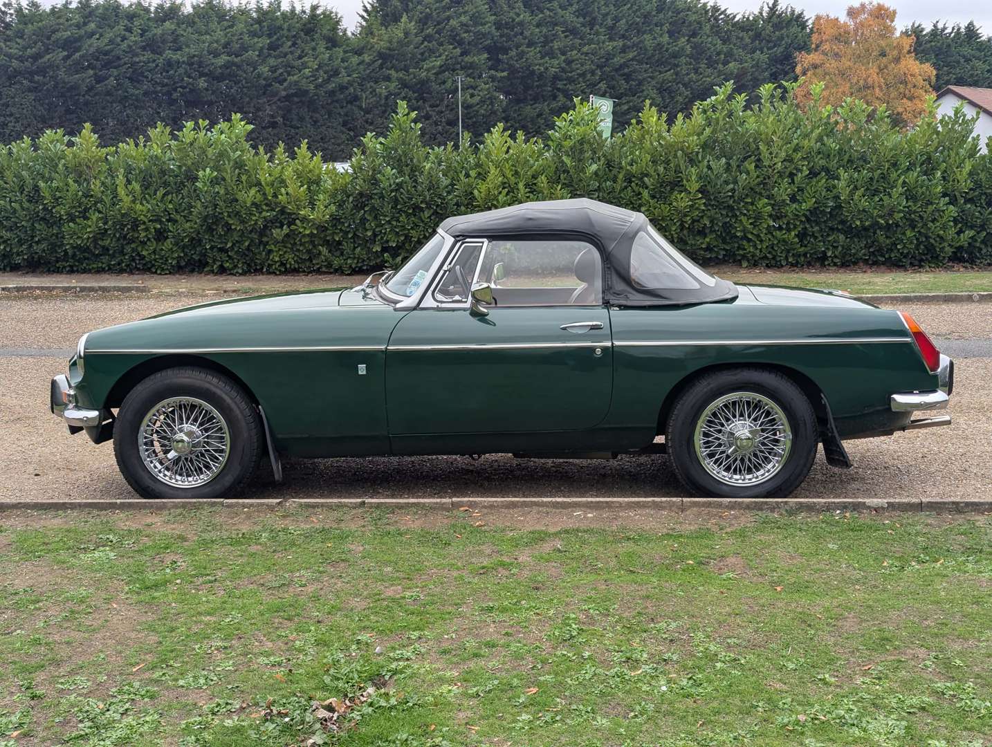 <p>1972 MG B ROADSTER AUTOMATIC</p>