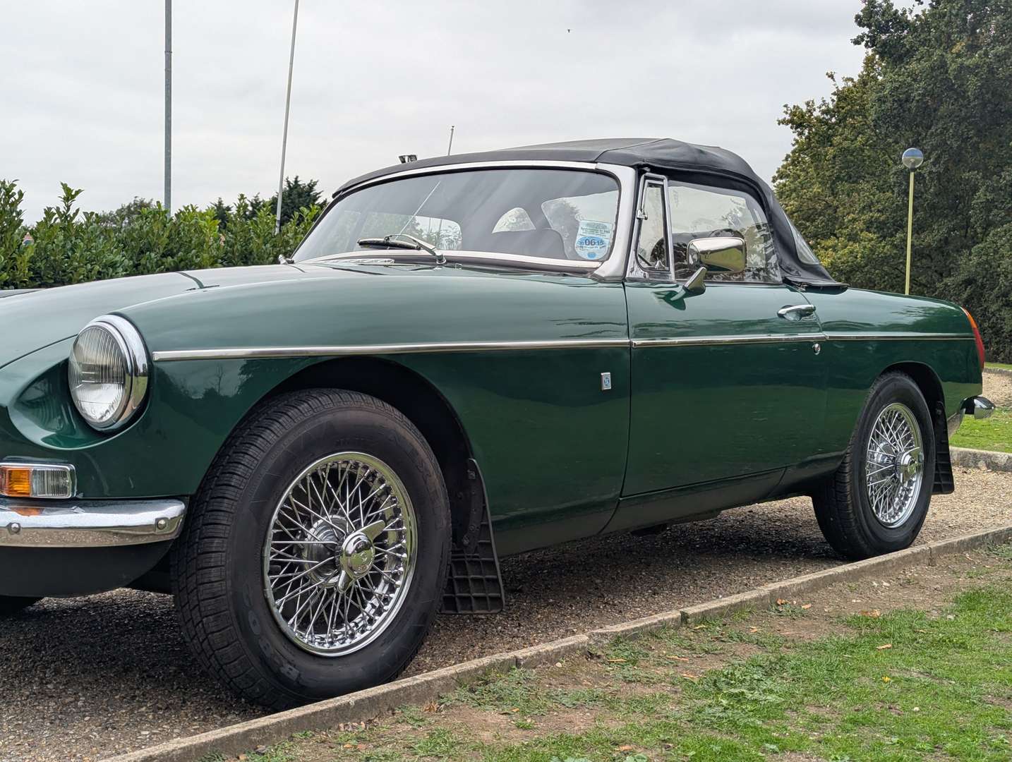 <p>1972 MG B ROADSTER AUTOMATIC</p>