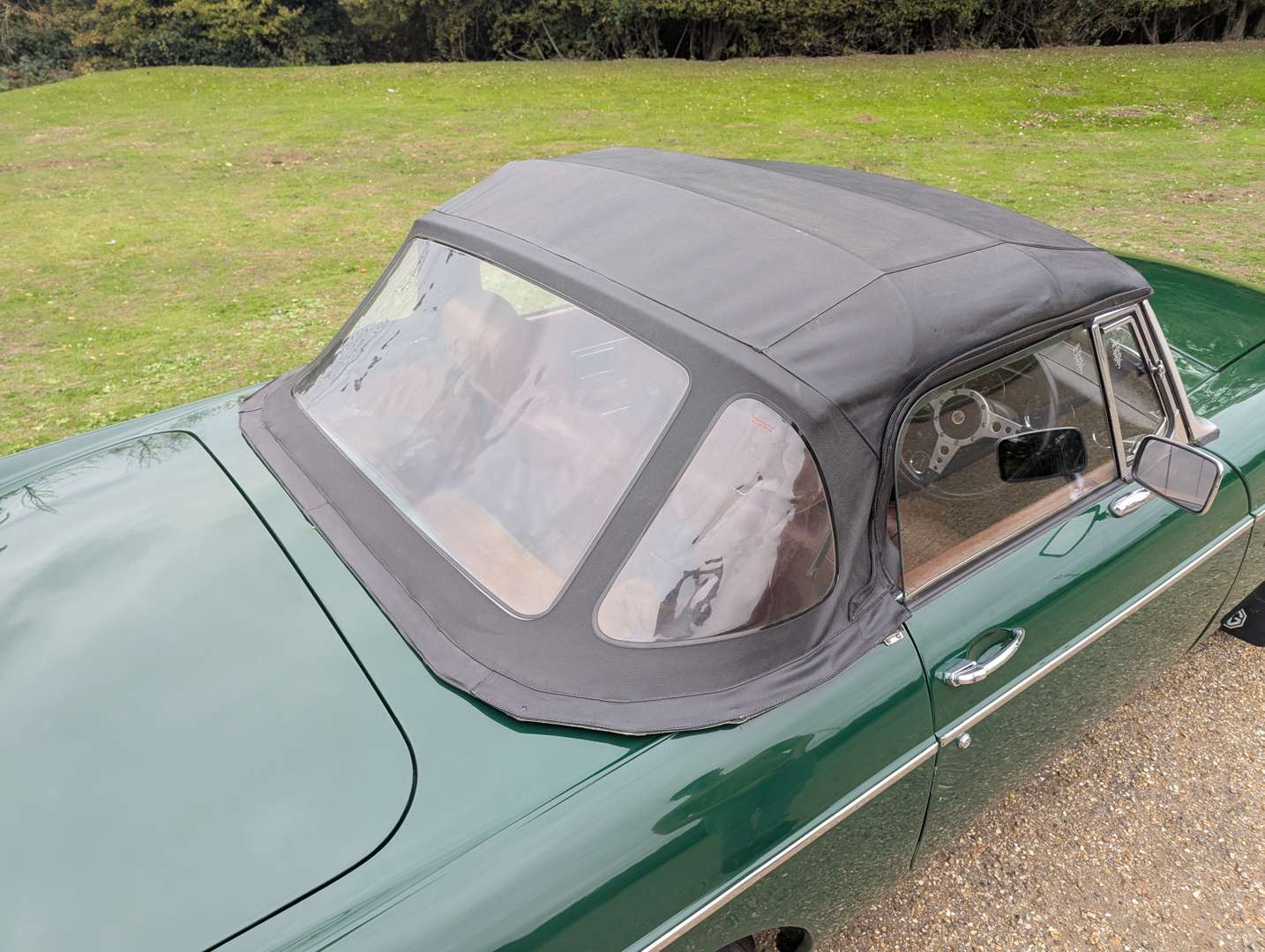 <p>1972 MG B ROADSTER AUTOMATIC</p>