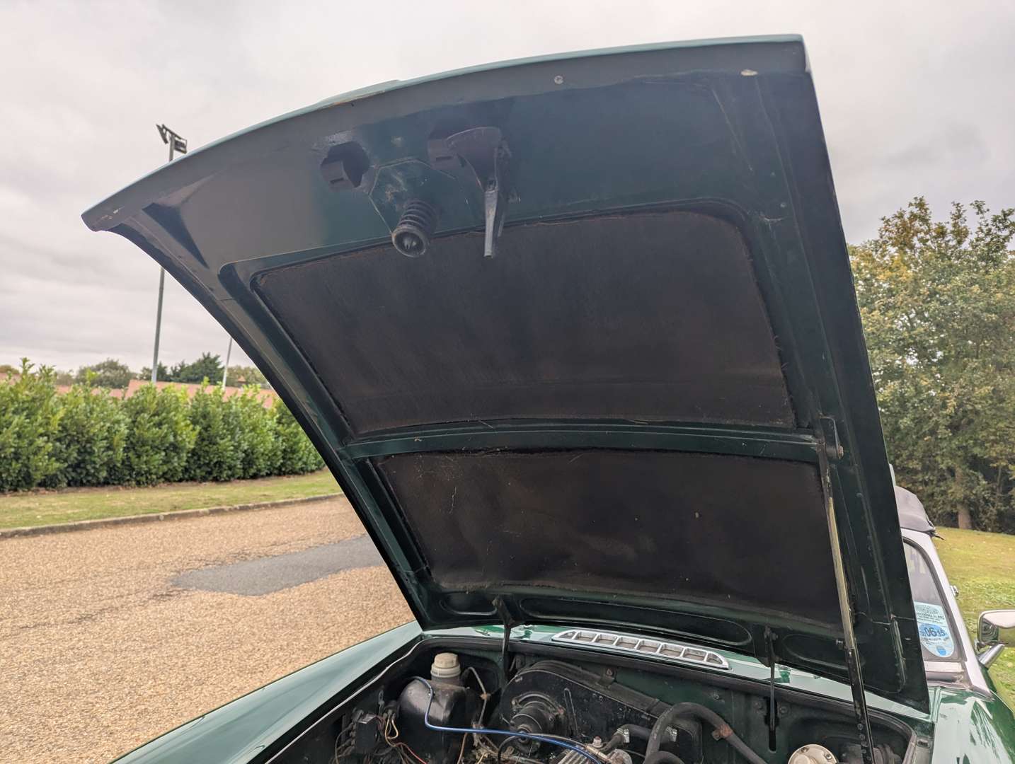 <p>1972 MG B ROADSTER AUTOMATIC</p>